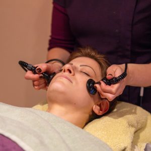 soin du visage massage ELITE anti âge anti ride fermeté – Le temple de Gaïa Versailles soin du visage massage ELITE anti âge anti ride fermeté - Le temple de Gaïa Versailles